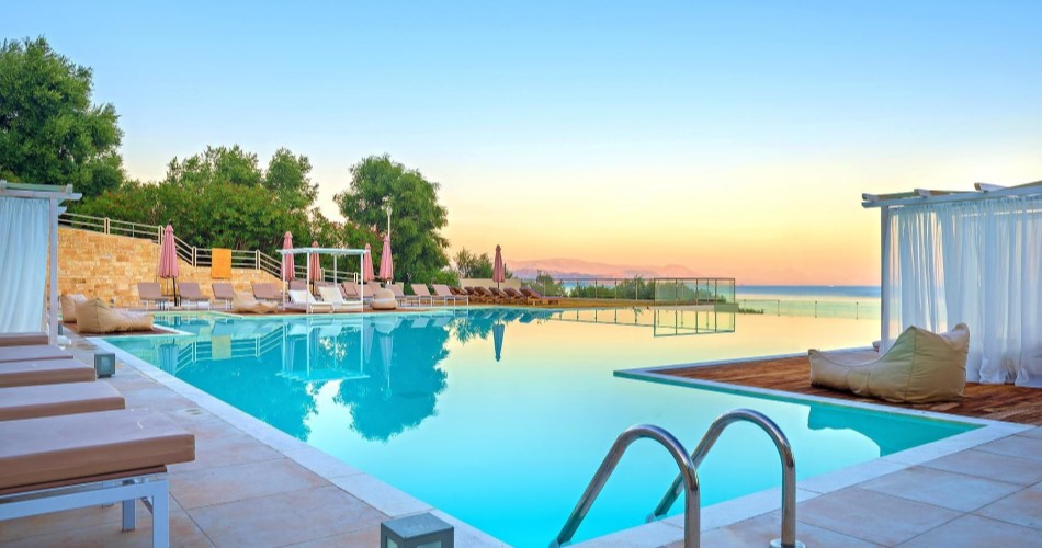 Golden Mare hotel bazén
