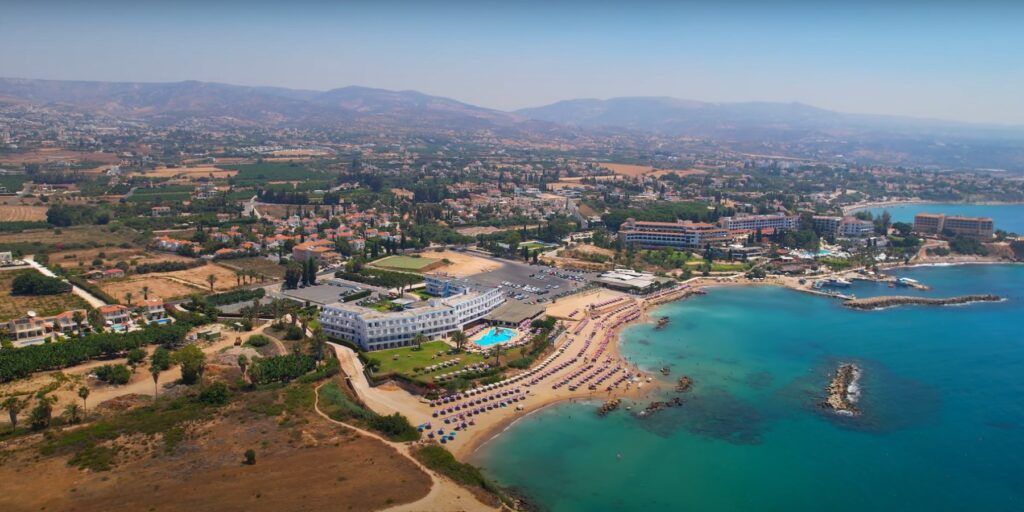 Pláže - coral bay - jižní kypr