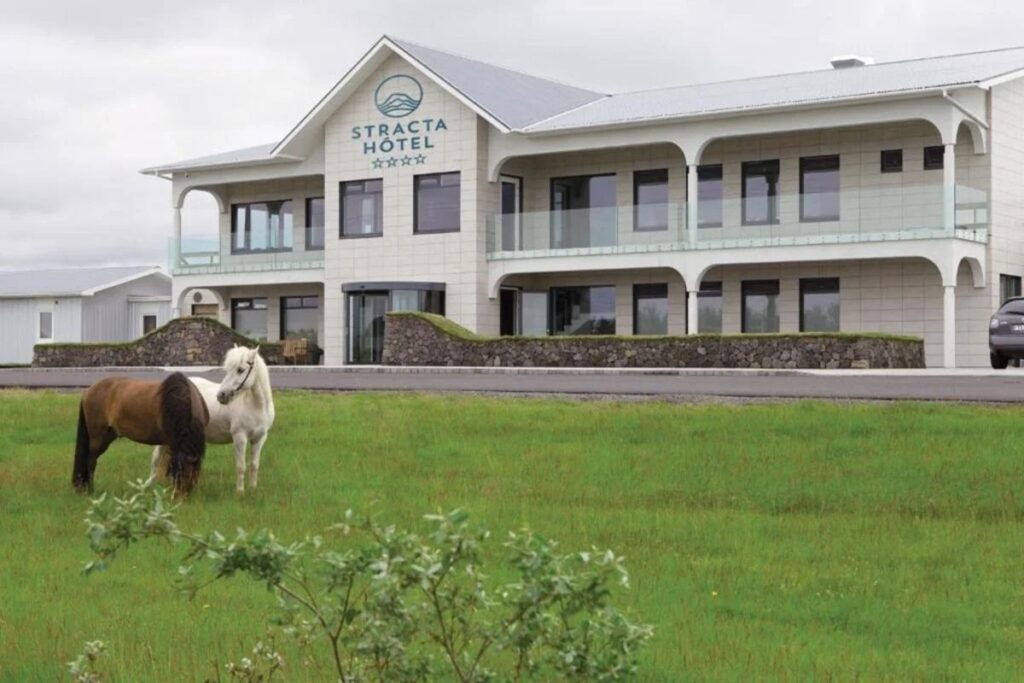 Hotel Stracta Hella - island01